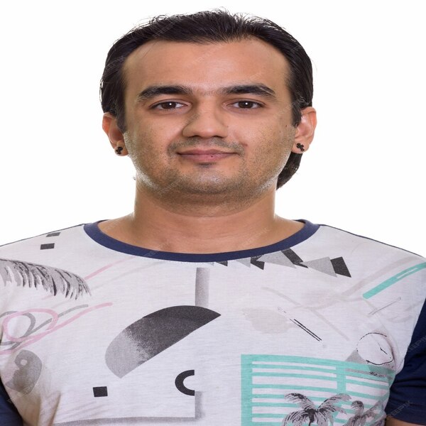 face-persian-man-with-casual-clo